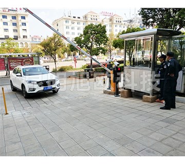 如何應對車牌識別系統在惡劣天氣條件下的準確度問題？昆明旭歐科技教你幾個優化辦法